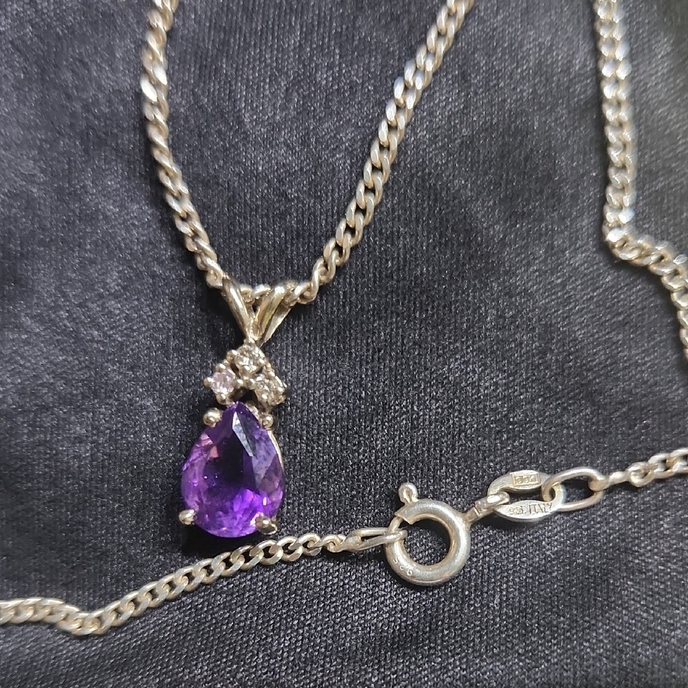 Elegant Silver and Purple Pendant Necklace
